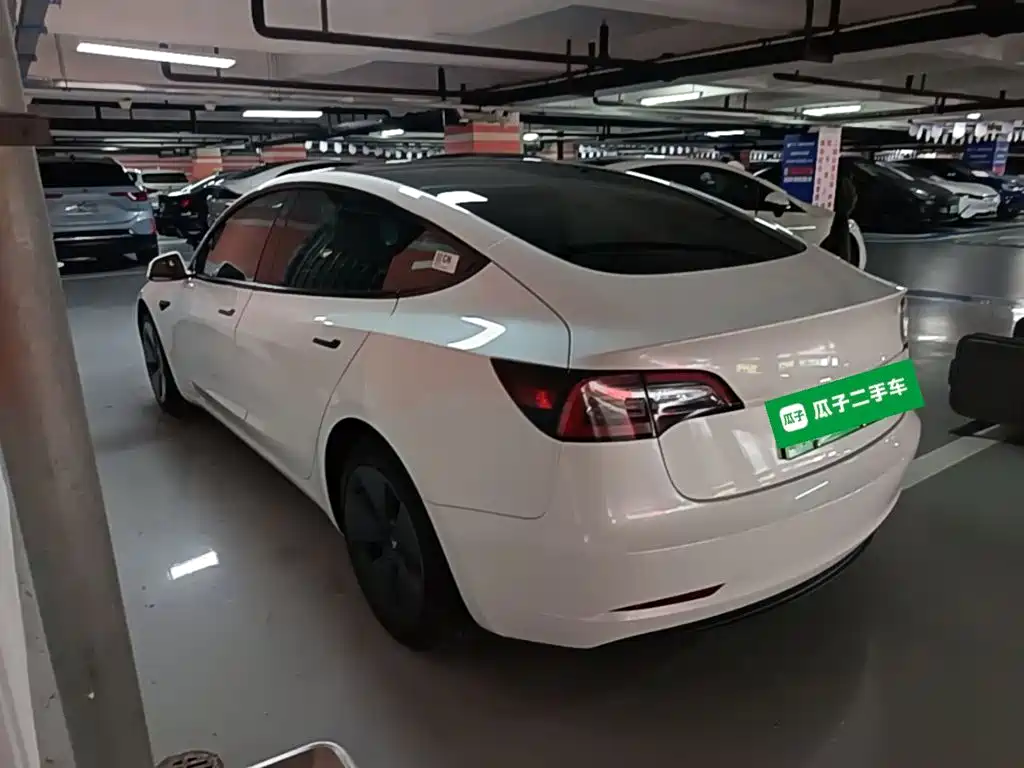 Tesla Model 3 — фото 5