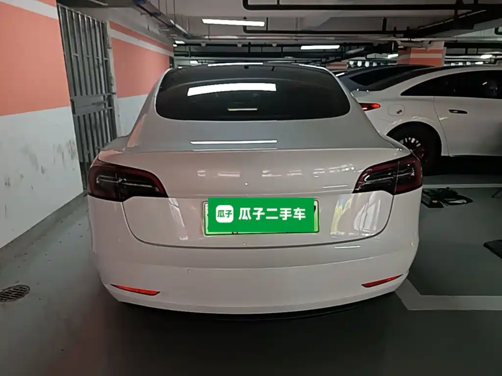 Tesla Model 3 — фото 6