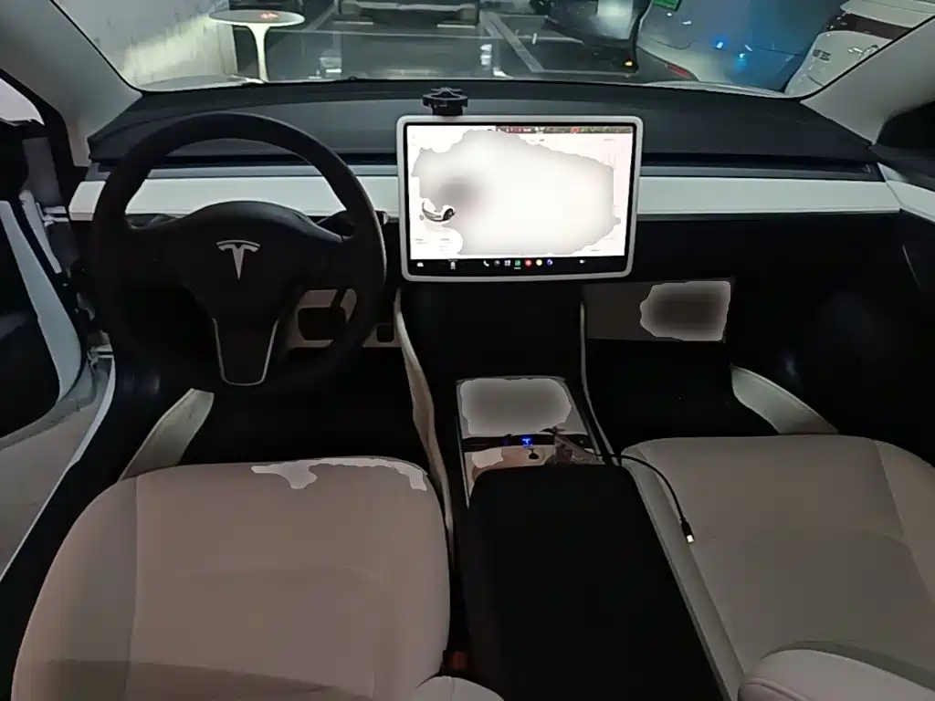 Tesla Model 3 — фото 10