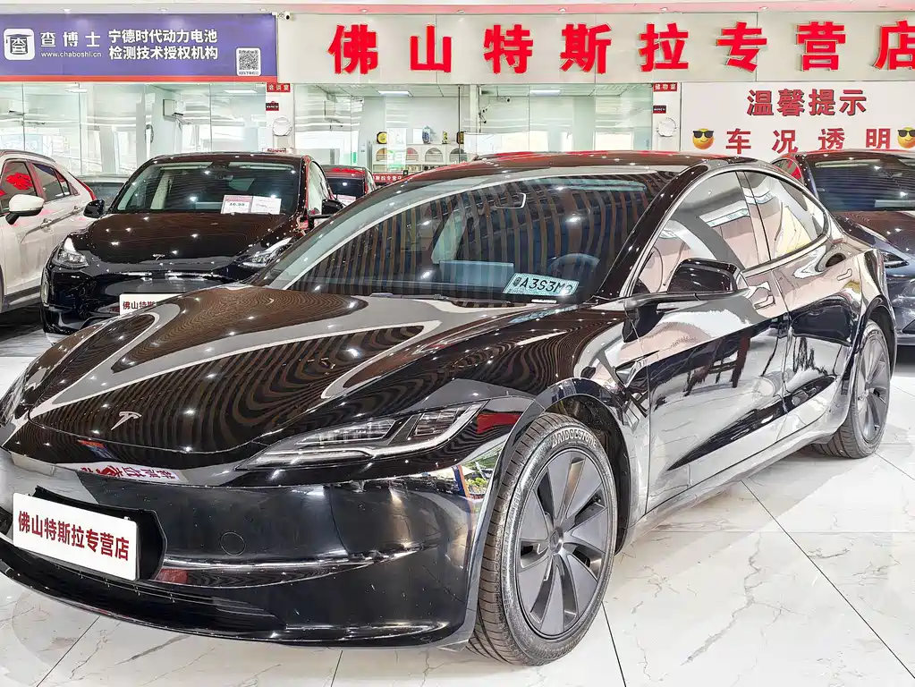 Tesla Model 3 — фото 3