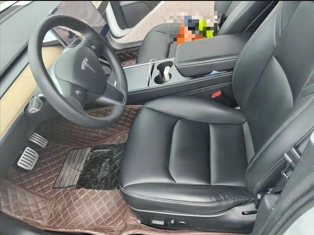 Tesla Model 3 — фото 13