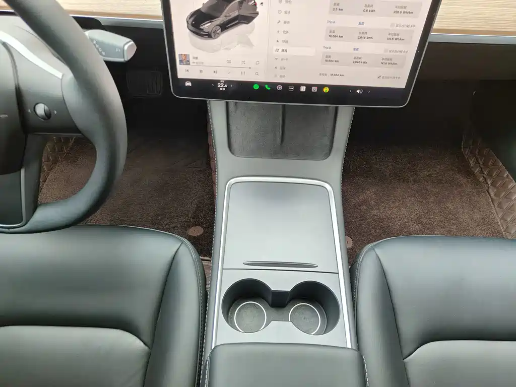 Tesla Model 3 — фото 11