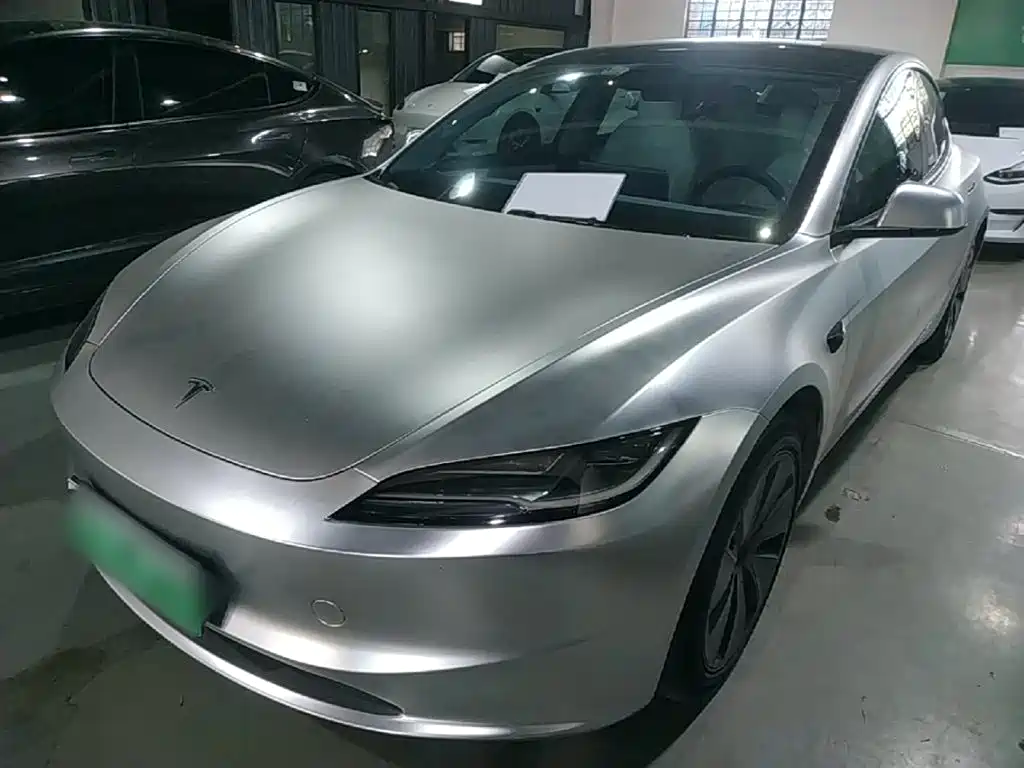 Tesla Model 3 — фото 2