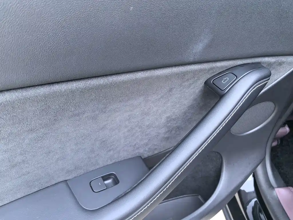 Tesla Model Y — фото 28