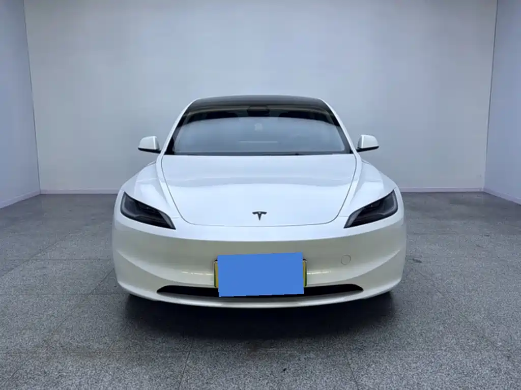 Tesla Model 3 — фото 2