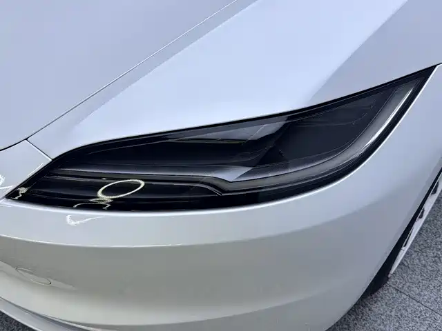 Tesla Model 3 — фото 17