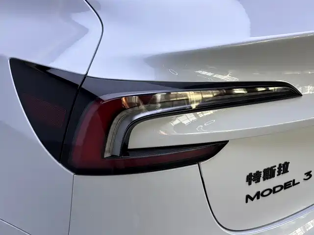 Tesla Model 3 — фото 18
