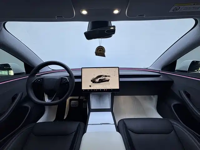 Tesla Model 3 — фото 4