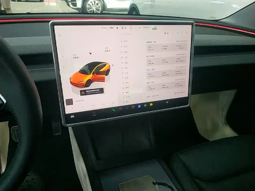 Tesla Model 3 — фото 13