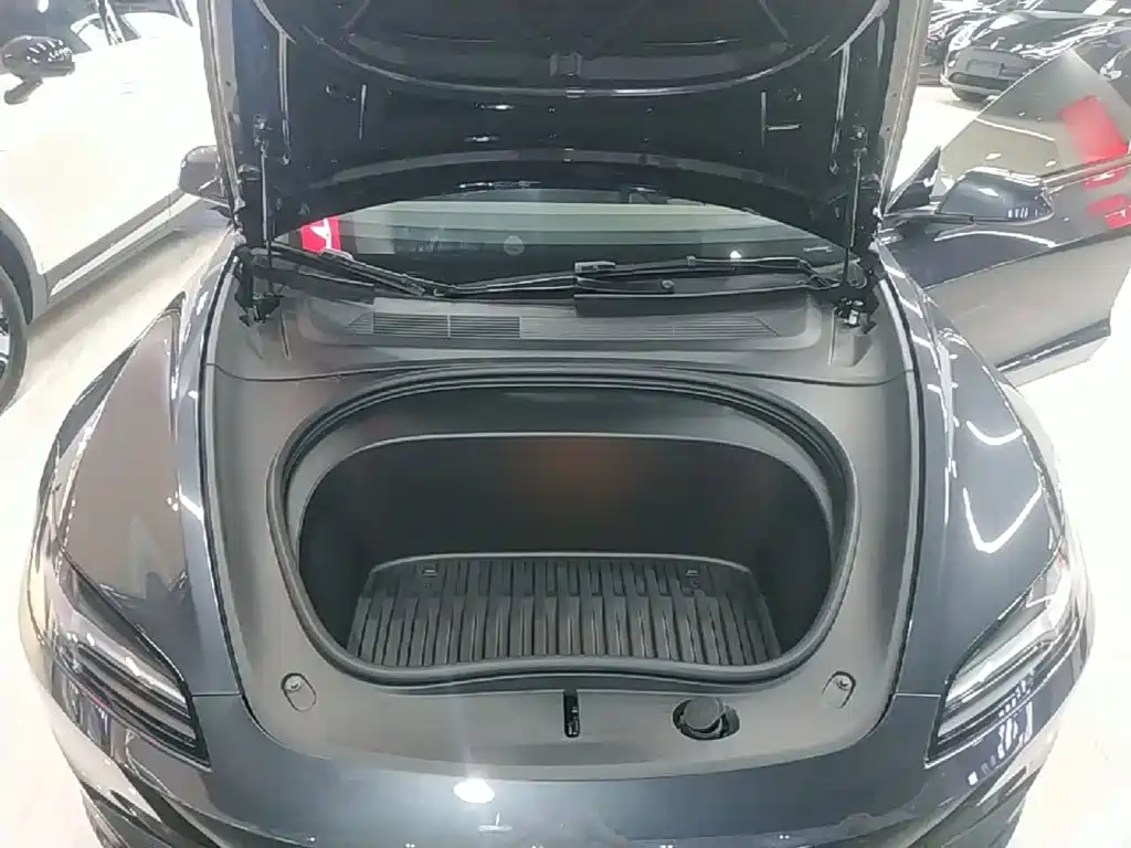 Tesla Model 3 — фото 20