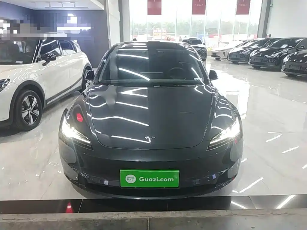 Tesla Model 3 — фото 3