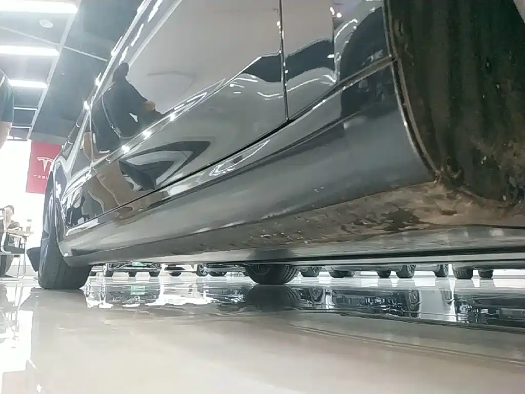 Tesla Model 3 — фото 21