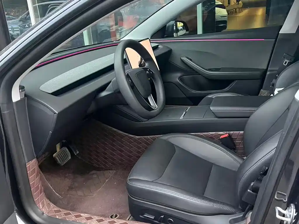 Tesla Model 3 — фото 2