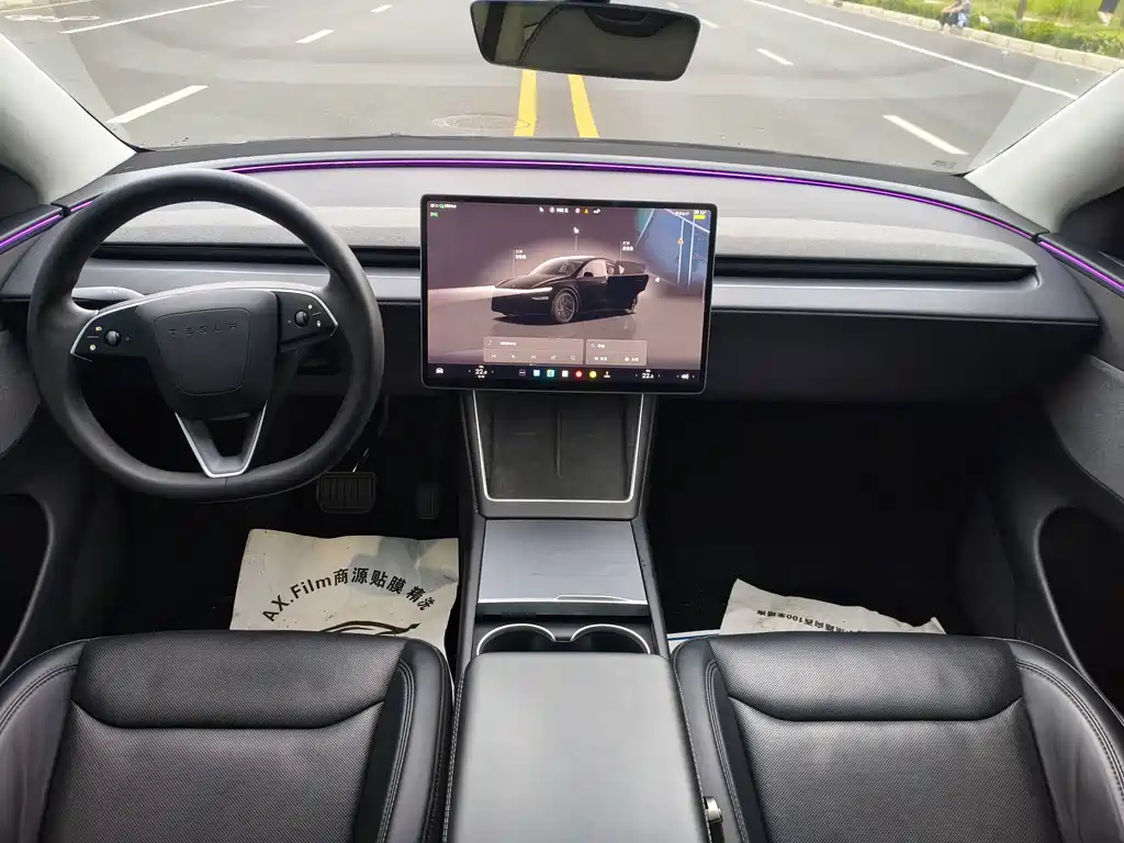 Tesla Model Y — фото 6
