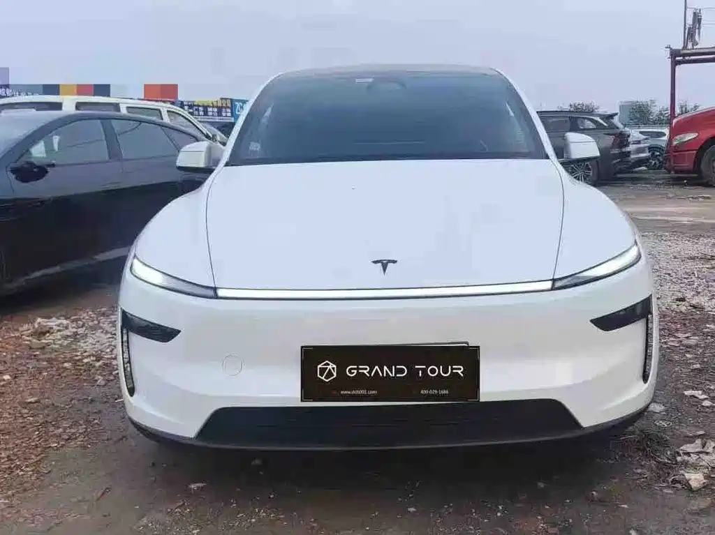 Tesla Model Y L — фото 2
