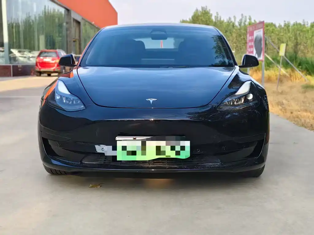 Tesla Model 3 — фото 2