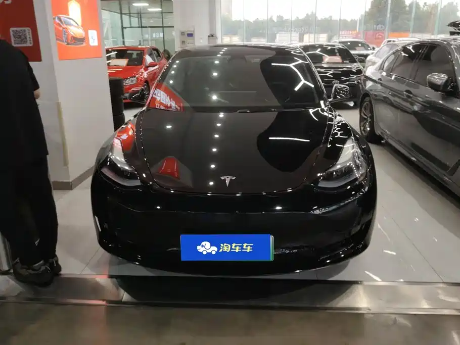 Tesla Model 3 — фото 2