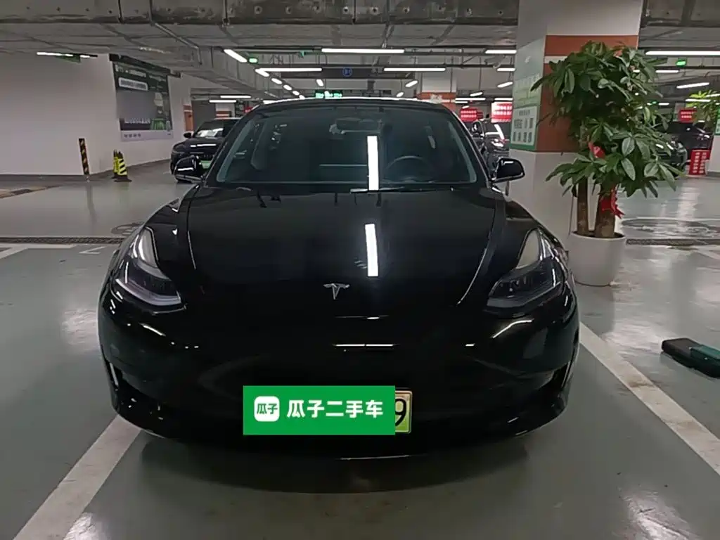 Tesla Model 3 — фото 3