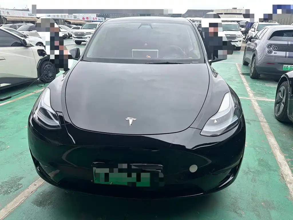 Tesla Model Y — фото 2