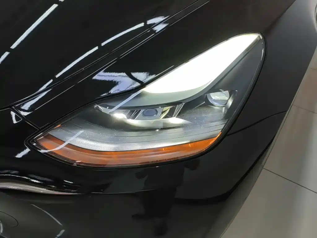 Tesla Model Y — фото 24