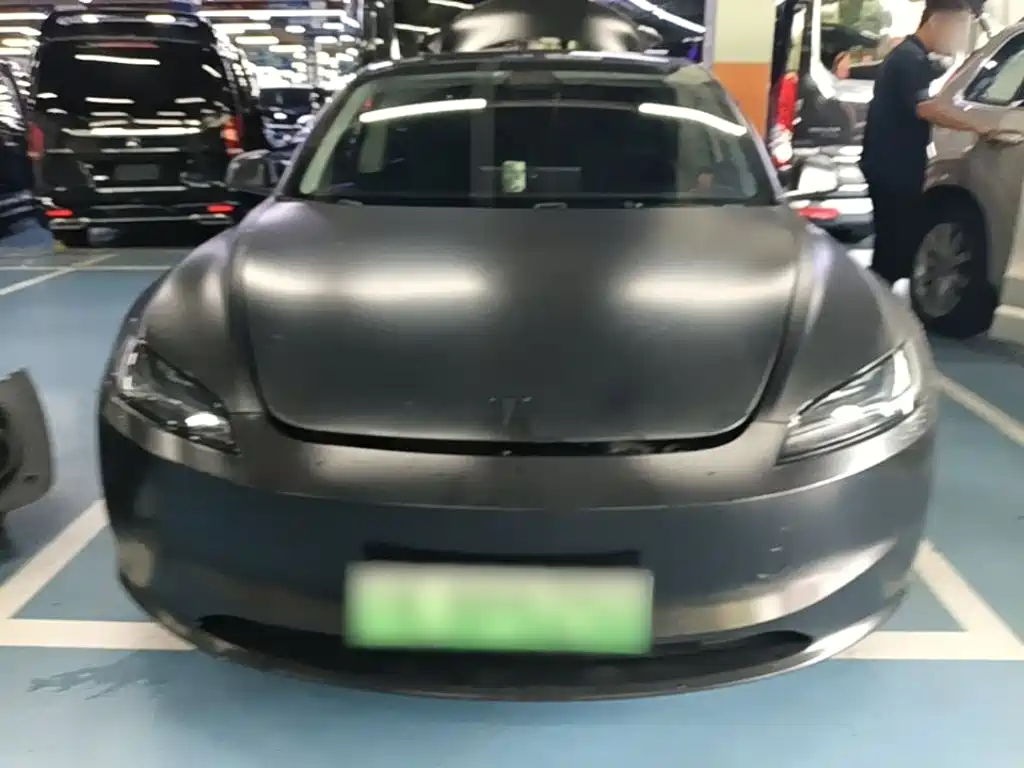 Tesla Model 3 — фото 3