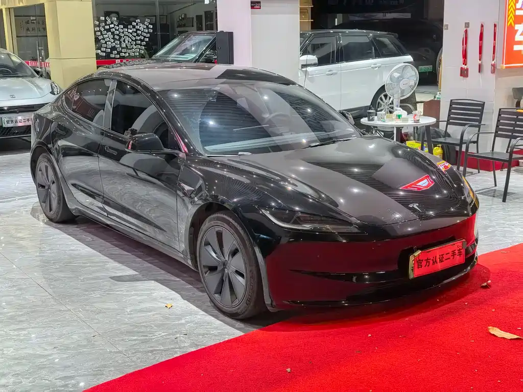 Tesla Model 3 — фото 3