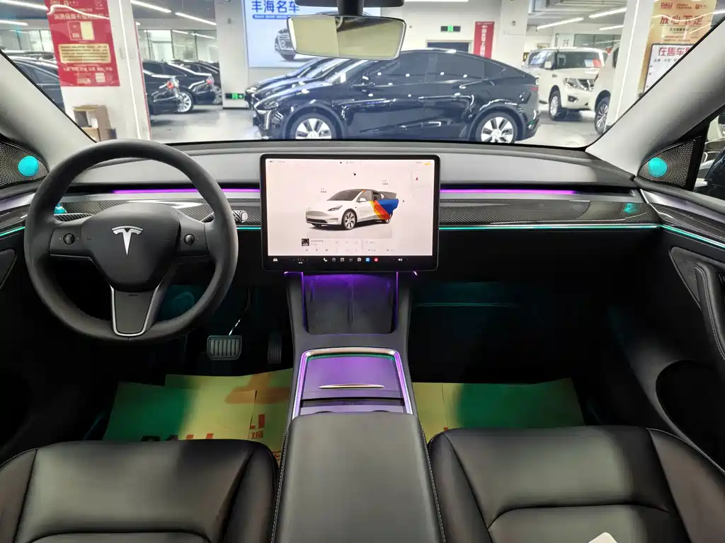 Tesla Model Y — фото 6