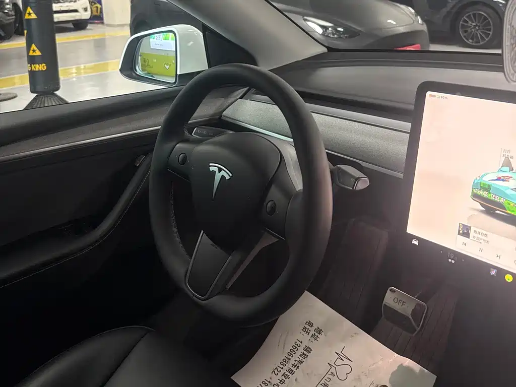 Tesla Model Y — фото 4