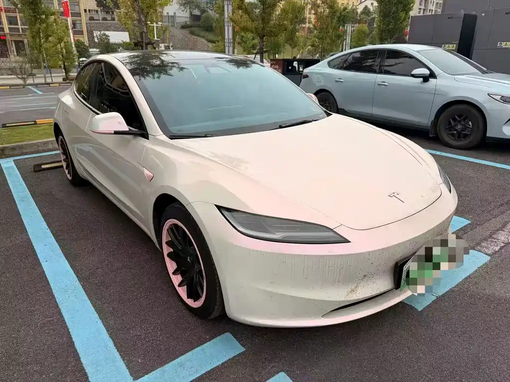 Tesla Model 3 — фото 2