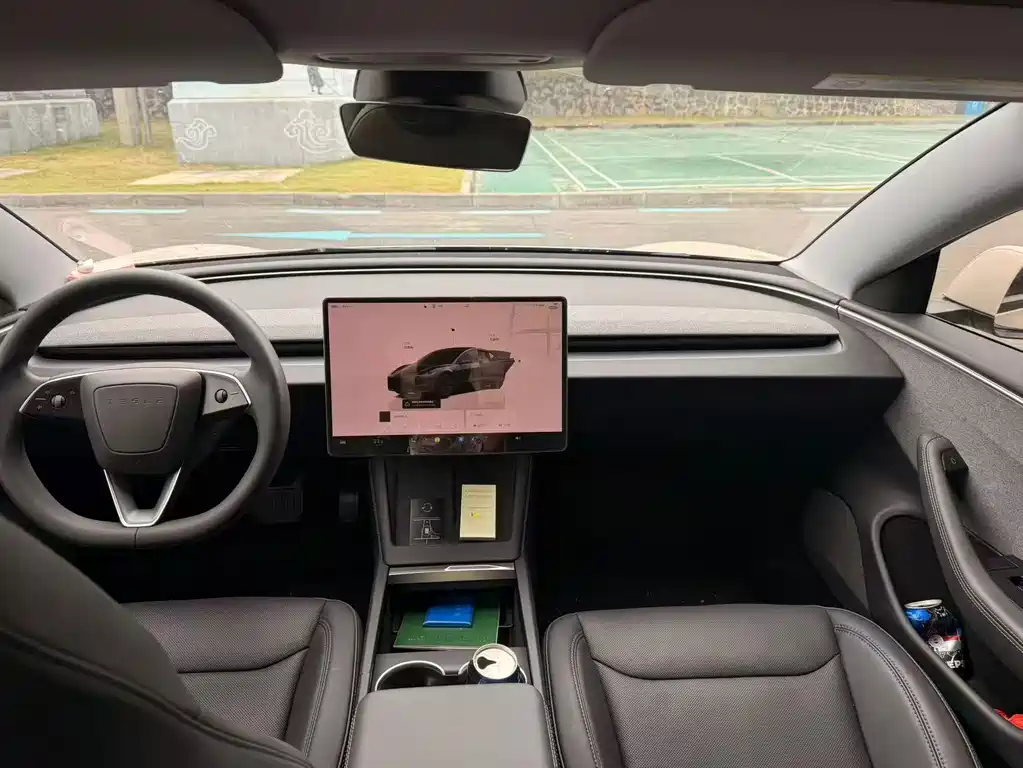 Tesla Model 3 — фото 4