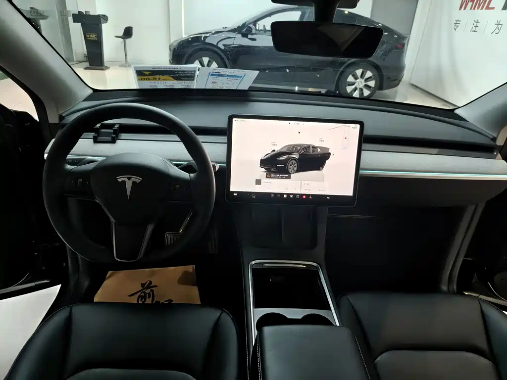 Tesla Model Y — фото 12