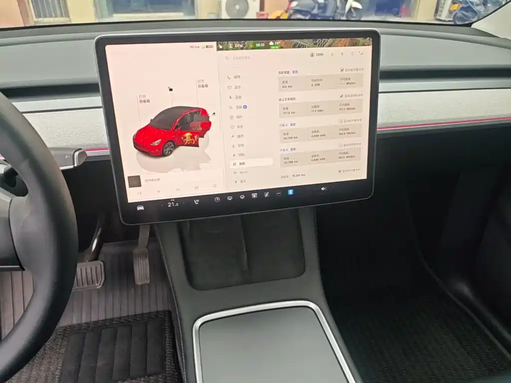 Tesla Model Y — фото 13