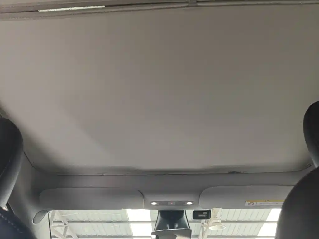 Tesla Model Y — фото 18