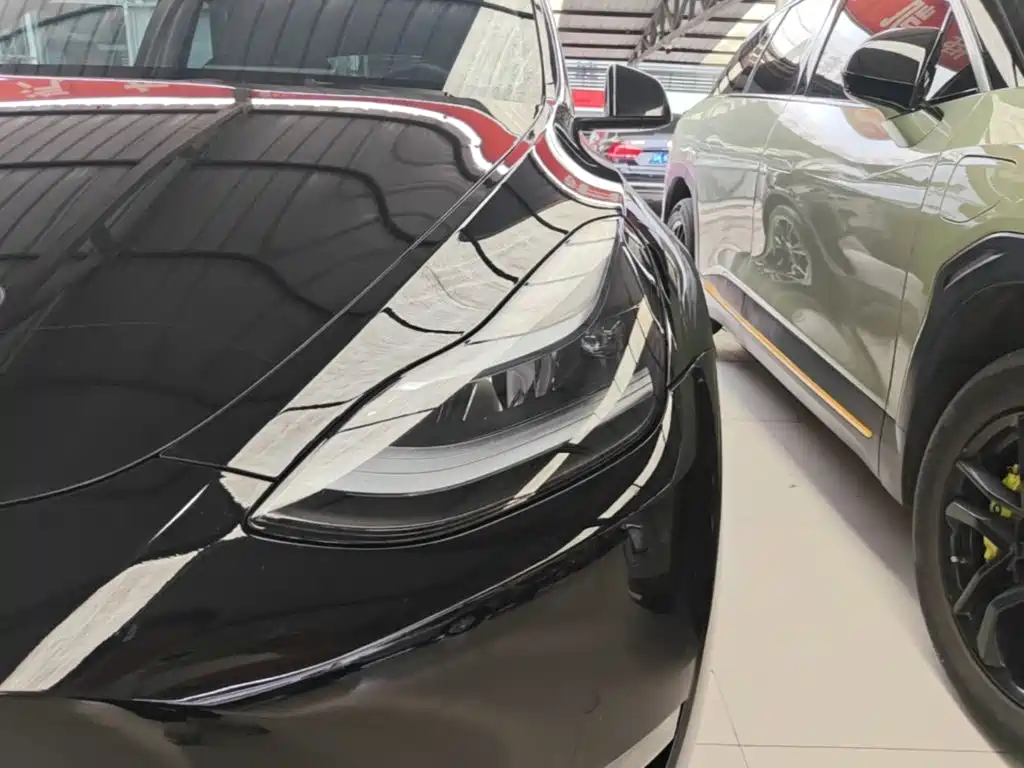 Tesla Model Y — фото 24