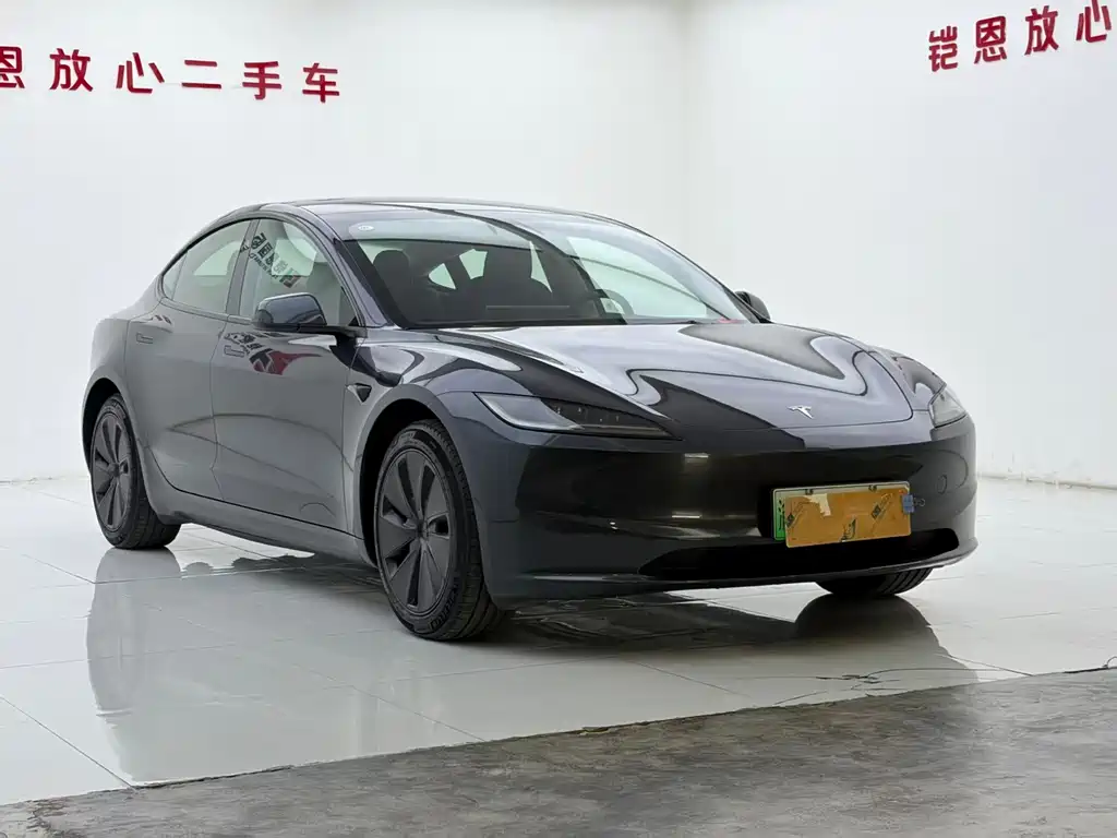 Tesla Model 3 — фото 3