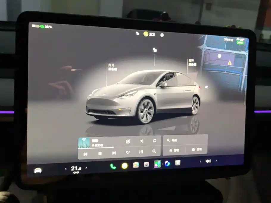 Tesla Model Y — фото 13
