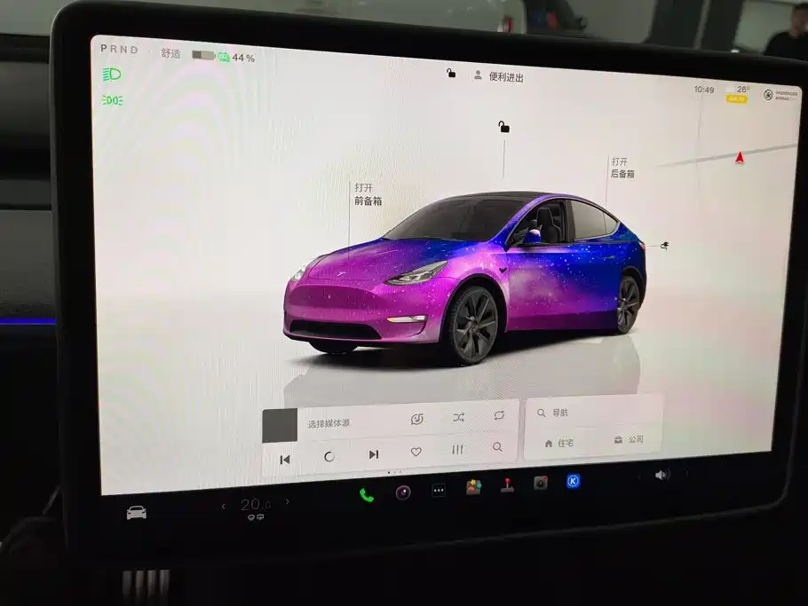 Tesla Model Y — фото 14