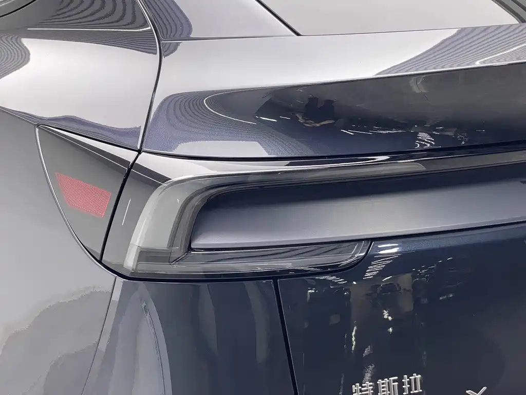 Tesla Model Y — фото 20