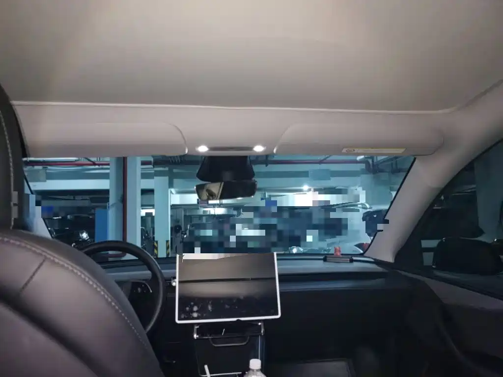 Tesla Model Y — фото 14