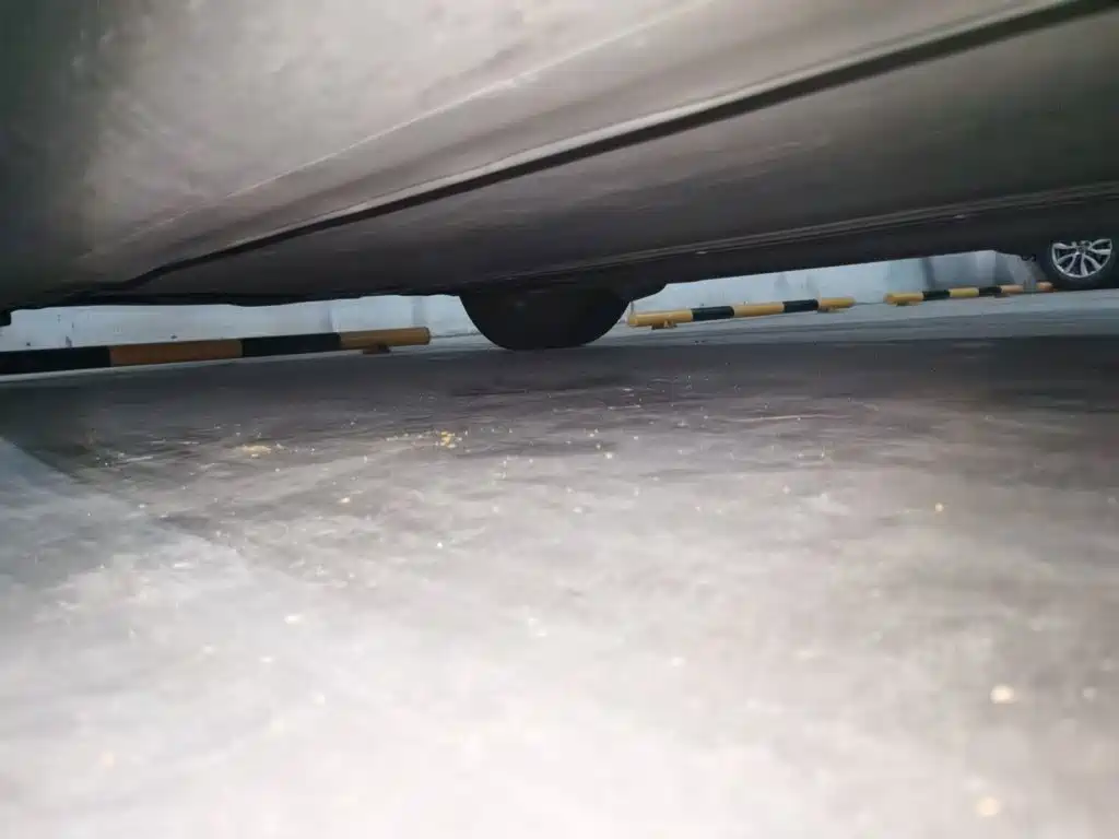 Tesla Model Y — фото 17