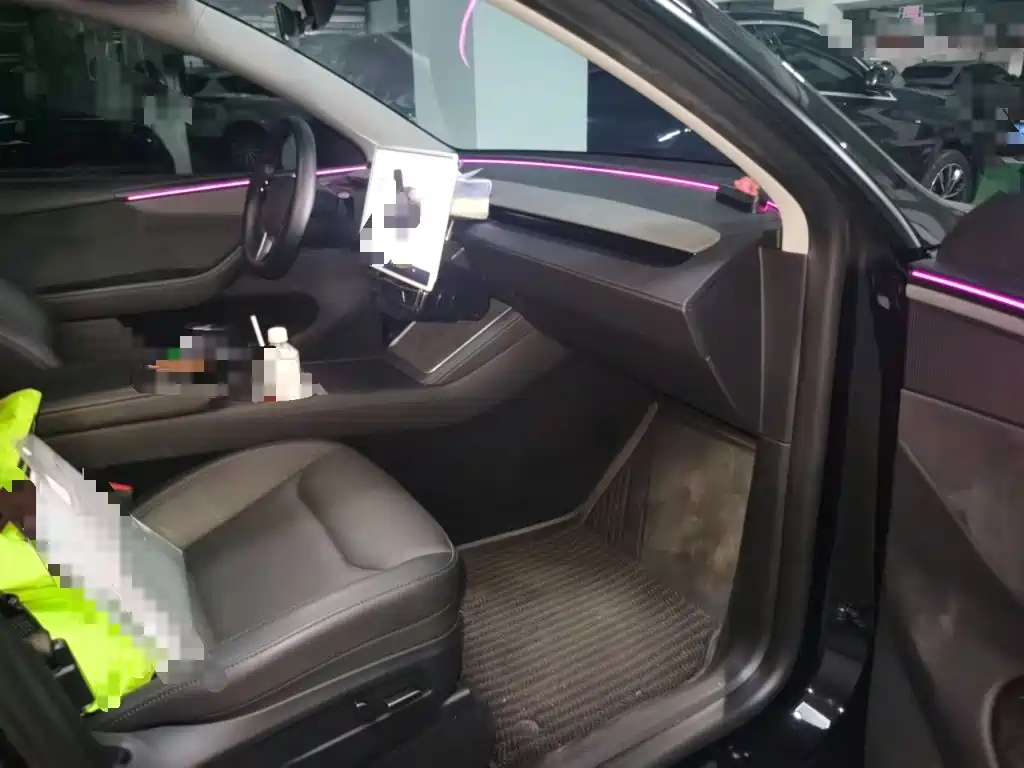 Tesla Model Y — фото 19