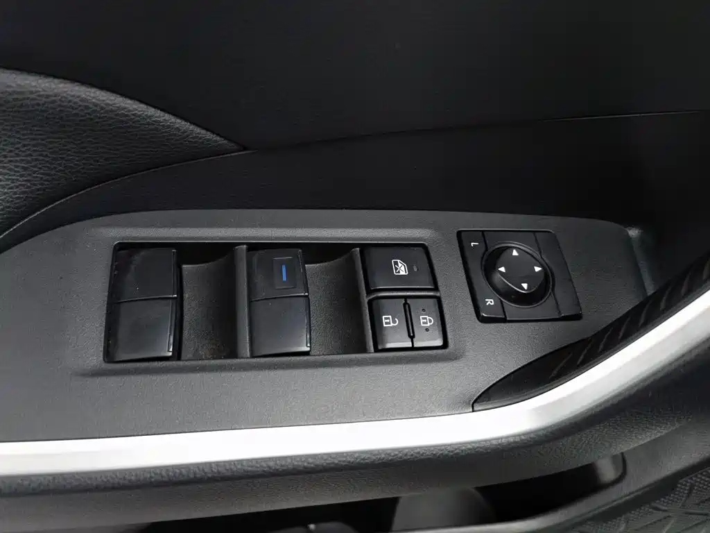 Toyota Wildlander New Energy — фото 9