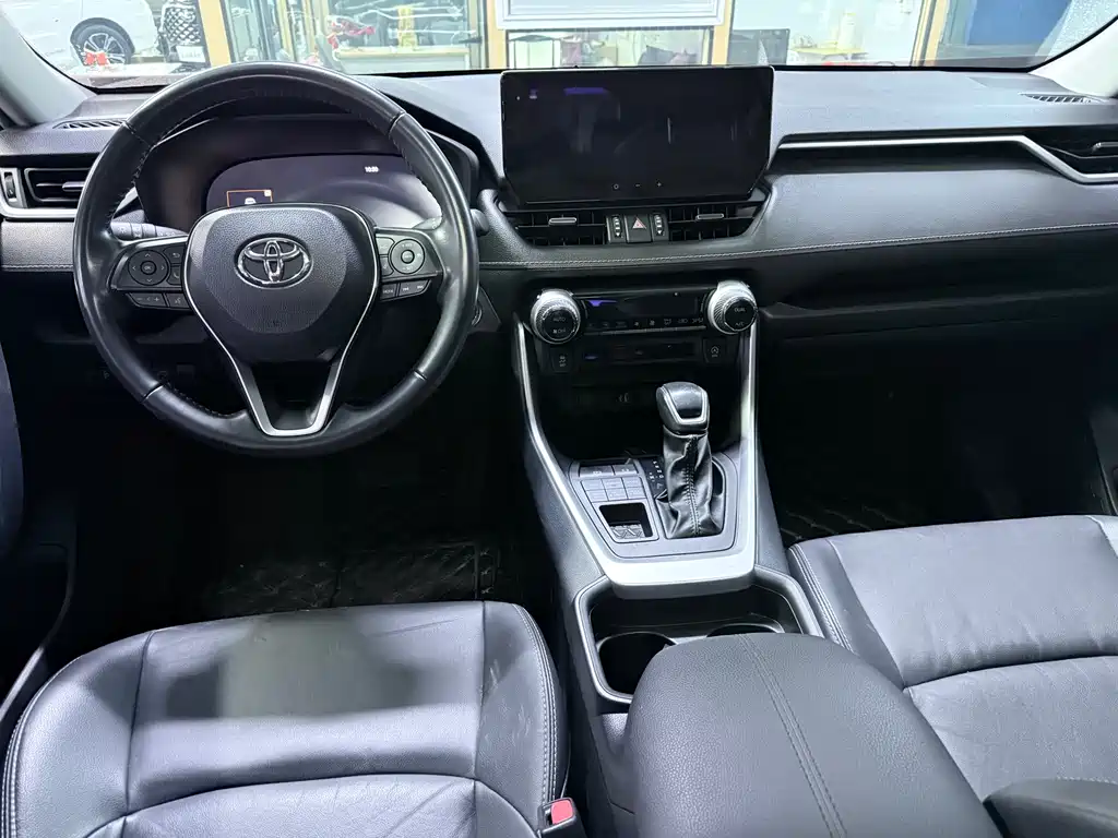 Toyota Wildlander — фото 13