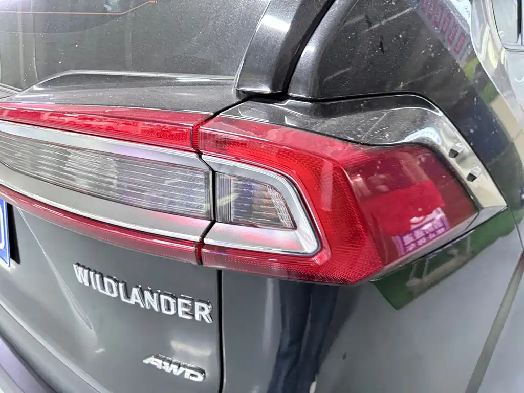 Toyota Wildlander — фото 20