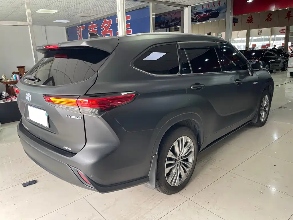 Toyota Highlander — фото 5