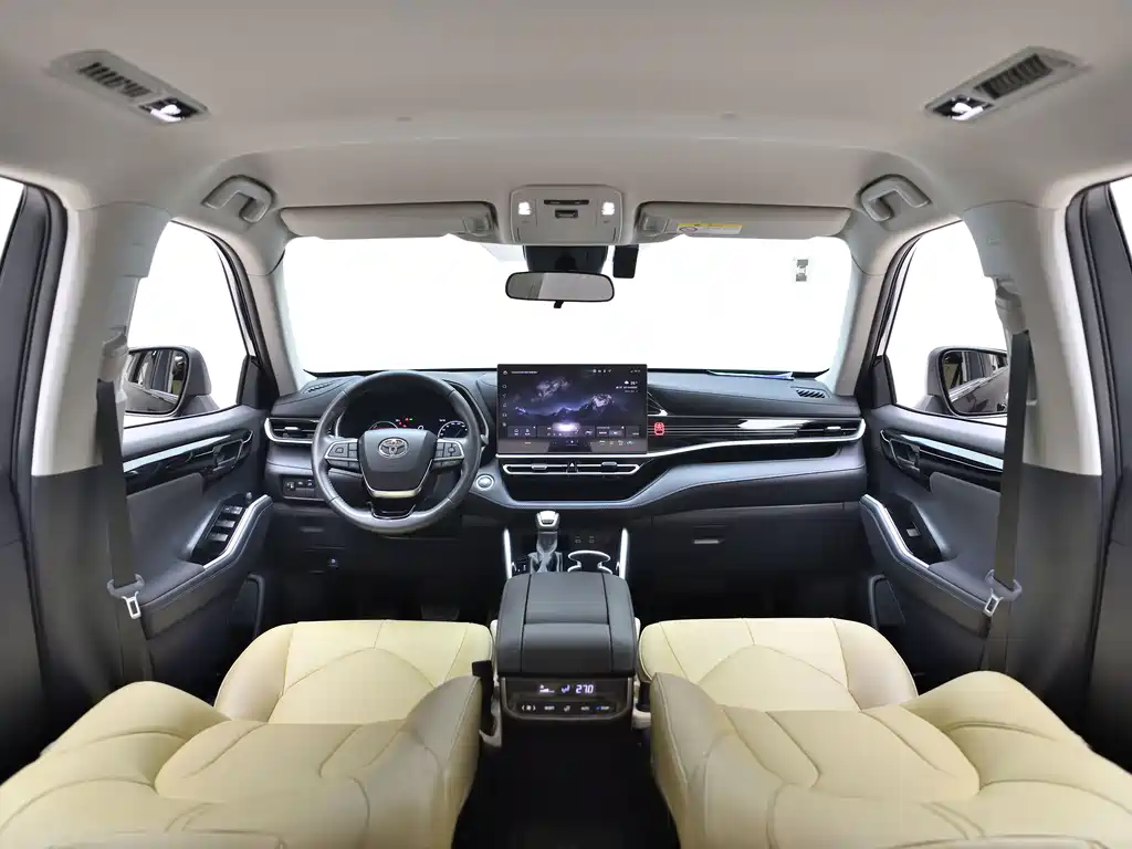 Toyota Highlander — фото 13