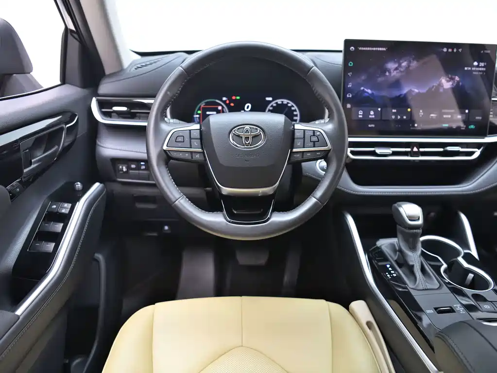 Toyota Highlander — фото 17