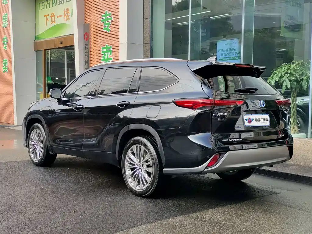 Toyota Highlander — фото 4