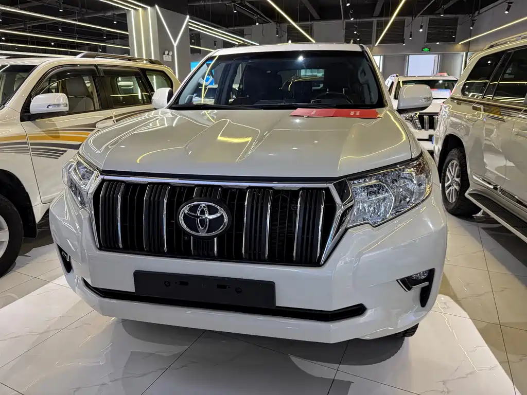 Toyota Prado — фото 2