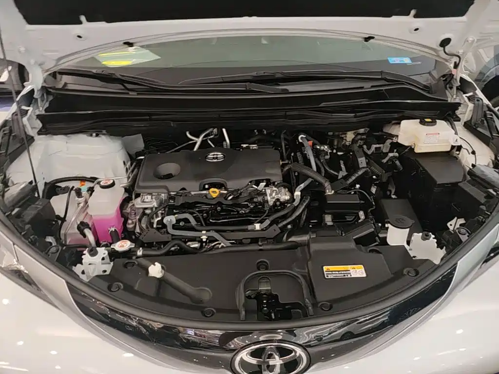 Toyota Sienna — фото 20